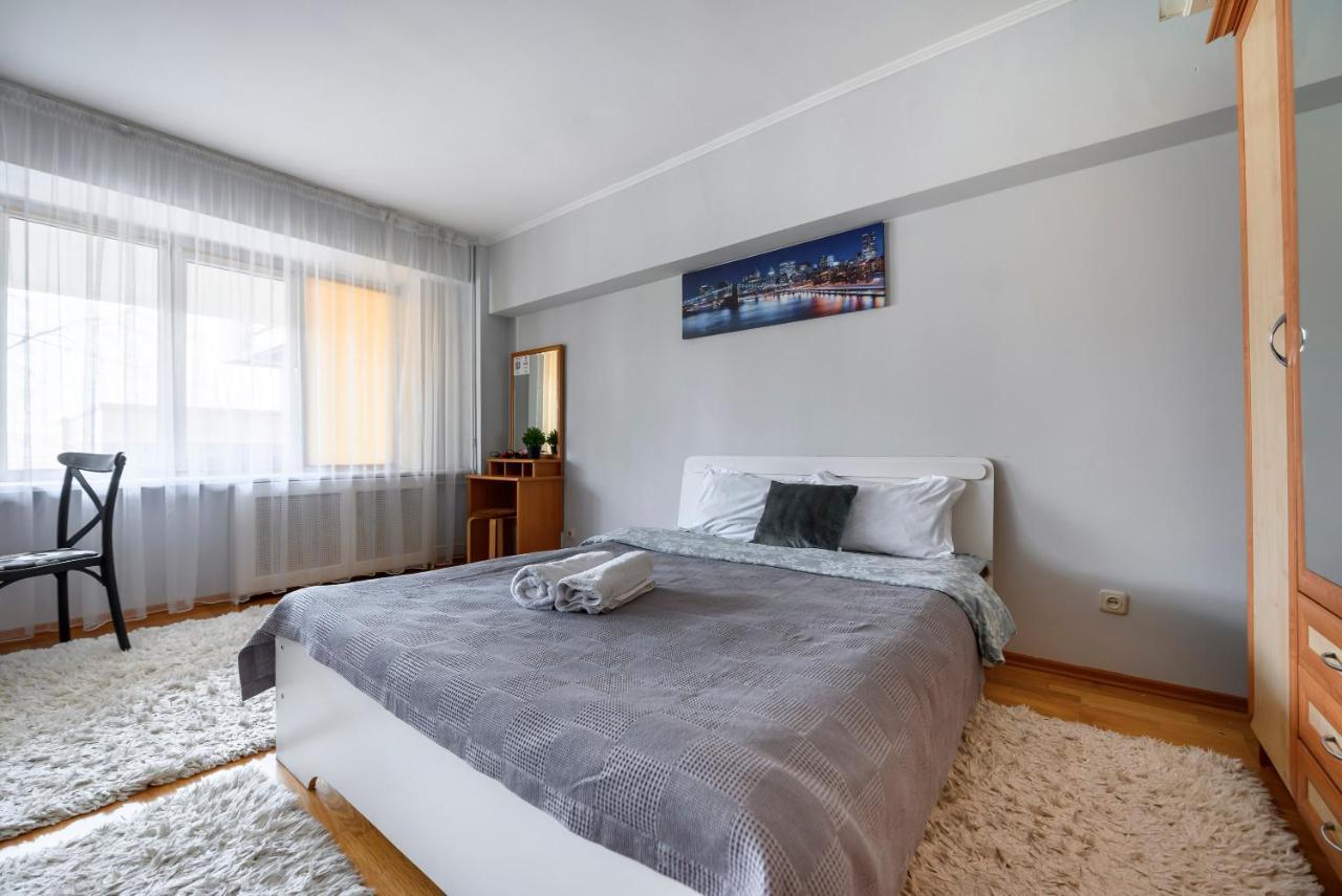 На Проспекте Ленина Apartment Almaty Bagian luar foto