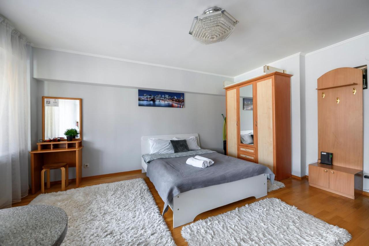 На Проспекте Ленина Apartment Almaty Bagian luar foto