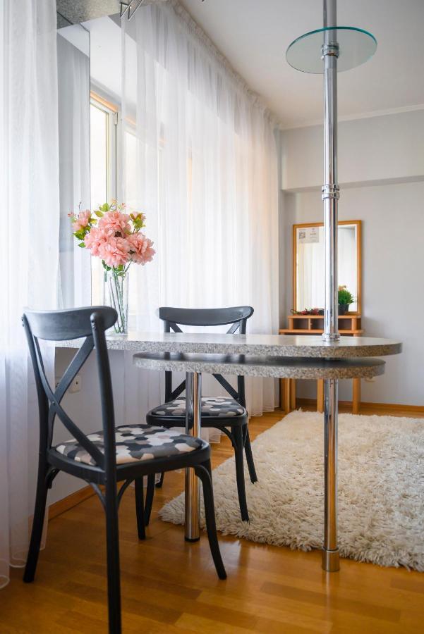 На Проспекте Ленина Apartment Almaty Bagian luar foto