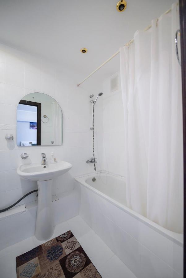 На Проспекте Ленина Apartment Almaty Bagian luar foto