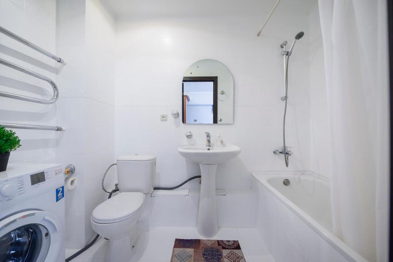 На Проспекте Ленина Apartment Almaty Bagian luar foto