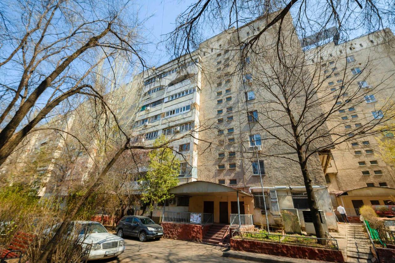 На Проспекте Ленина Apartment Almaty Bagian luar foto